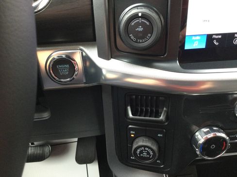 New 2025 Ford F150 Lariat w/ Equipment Group 501A Mid image 14