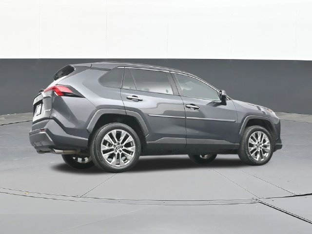 Used 2019 Toyota RAV4 Limited FWD image 47