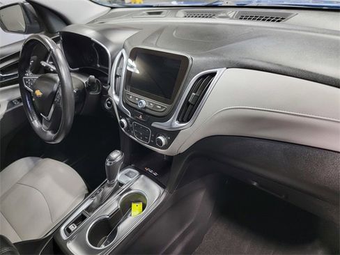 Used 2019 Chevrolet Equinox Premier image 16