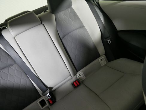 Used 2020 Toyota Corolla LE image 14