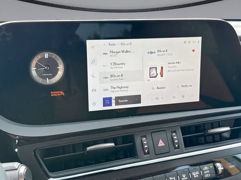 Used 2025 Lexus ES 350 w/ Premium Package FWD image 23