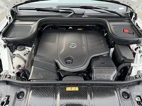 New 2026 Mercedes-Benz GLS 450 4MATIC image 16