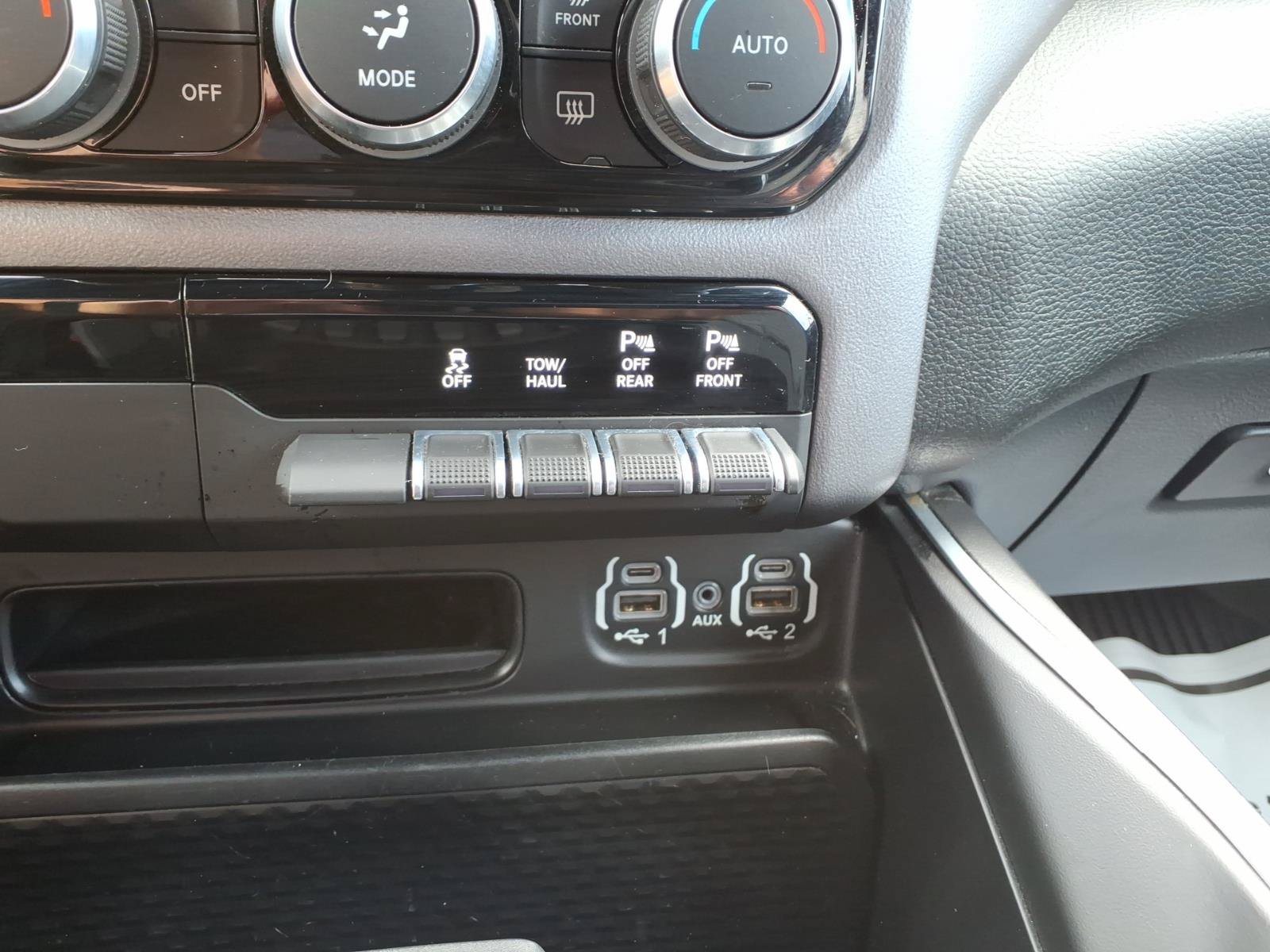 Used 2022 RAM 1500 Big Horn AWD/4WD image 26
