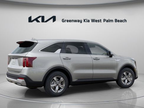 New 2026 Kia Sorento LX FWD image 8