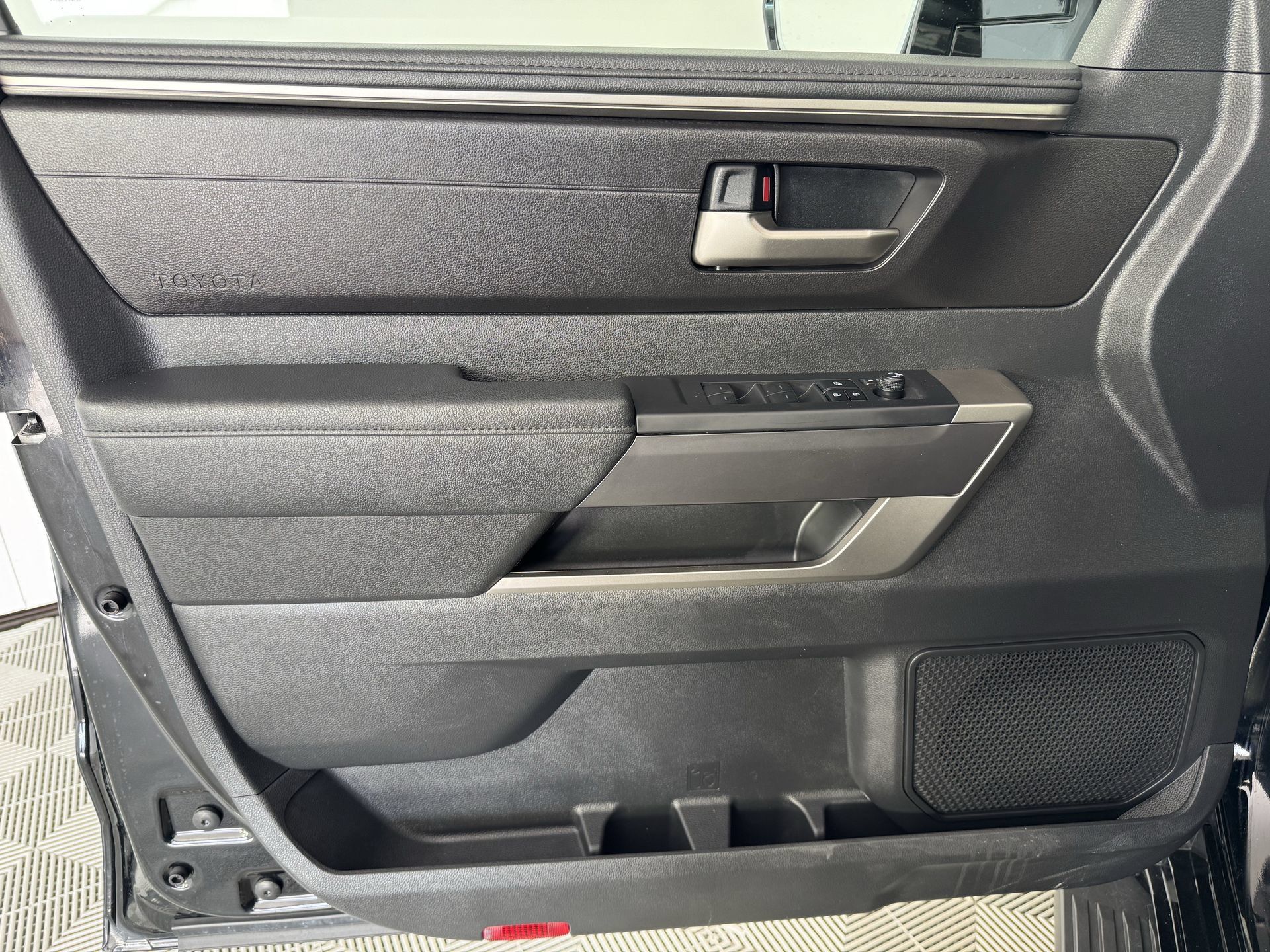 Certified 2025 Toyota Sequoia SR5 AWD/4WD image 13