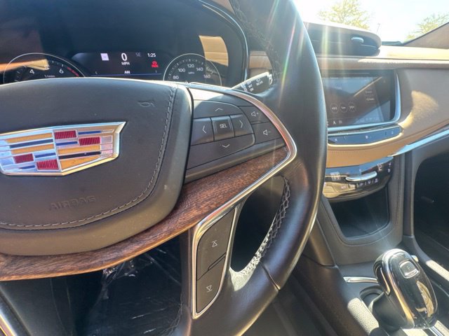 Used 2020 Cadillac XT5 Premium Luxury w/ Platinum Package FWD image 22