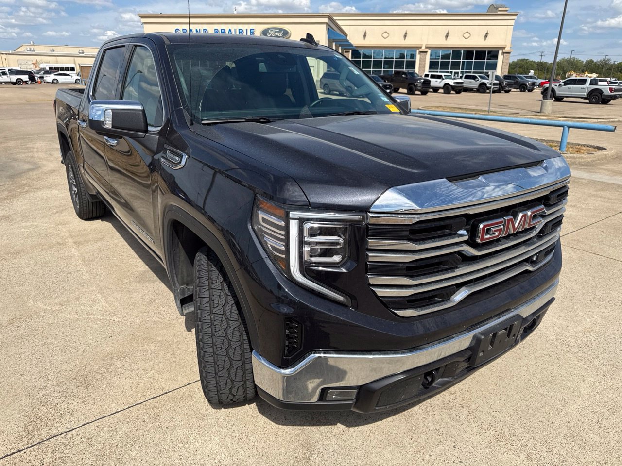 Used 2026 GMC Sierra 1500 SLT RWD image 18
