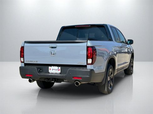Used 2022 Honda Ridgeline Black Edition image 5