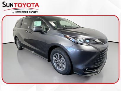 New 2025 Toyota Sienna XLE