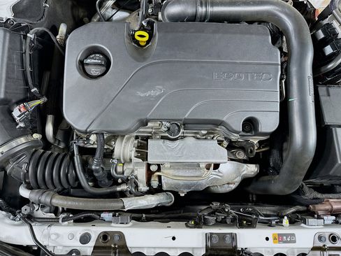 Used 2024 Chevrolet Malibu LT image 31