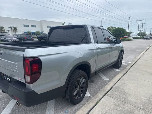 Used 2025 Honda Ridgeline Sport image 23