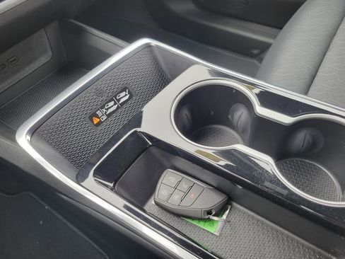 Used 2025 Chevrolet Equinox LT w/ Convenience Package II image 19