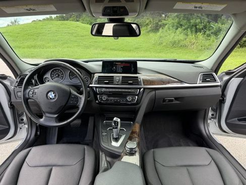 Used 2016 BMW 320i xDrive Sedan AWD/4WD image 15