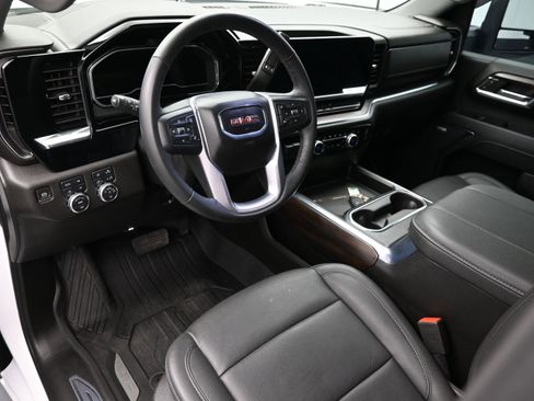 Used 2024 GMC Sierra 3500 SLT w/ SLT Convenience Package image 21