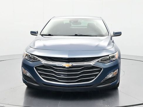 Used 2024 Chevrolet Malibu LT FWD image 2