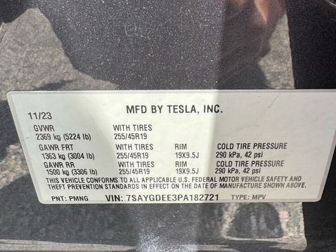 Used 2023 Tesla Model Y Long Range AWD/4WD image 44