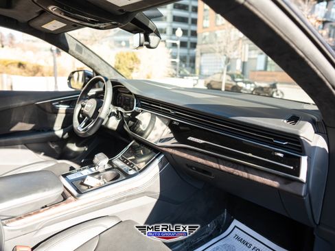 Used 2020 Audi Q8 Prestige w/ Prestige Package image 15
