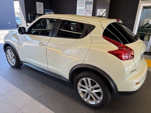 Used 2012 Nissan Juke SL FWD image 16