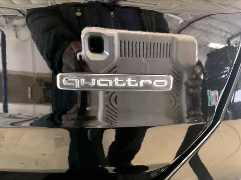 Used 2021 Audi Q3 2.0T Premium Plus w/ Premium Plus Package image 10