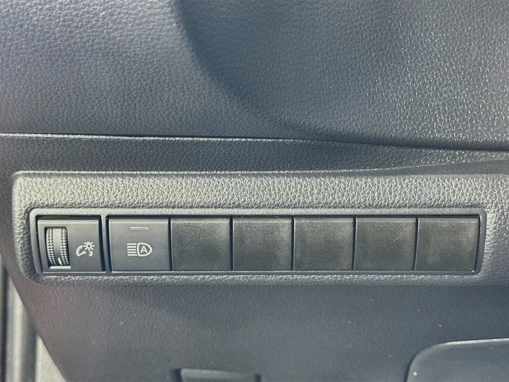 Certified 2025 Toyota Corolla LE FWD image 10