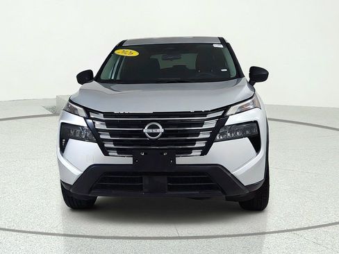 Used 2024 Nissan Rogue S AWD/4WD image 2