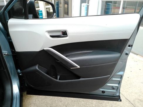 Used 2022 Toyota Corolla Cross LE w/ Black Badges Package (TMS) AWD/4WD image 17