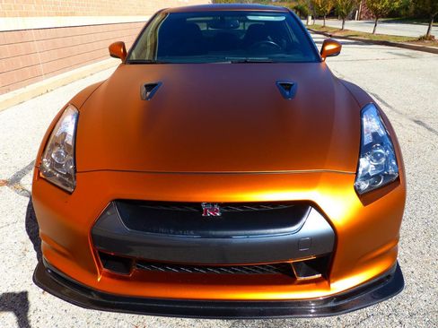 Used 2010 Nissan GT-R Premium image 14