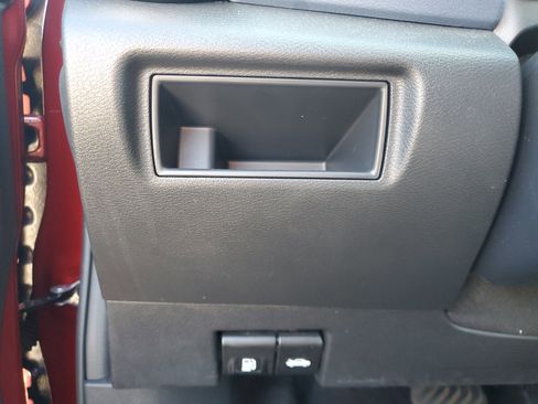 Used 2025 Nissan Versa SV image 22