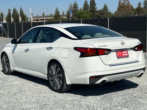 Used 2023 Nissan Altima 2.5 SL FWD image 7