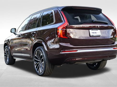 Used 2026 Volvo XC90 B5 Plus w/ Protection Package AWD/4WD image 7
