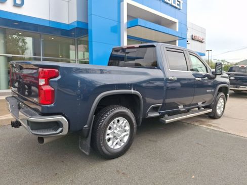 Used 2020 Chevrolet Silverado 2500 LTZ w/ LTZ Convenience Package AWD/4WD image 6