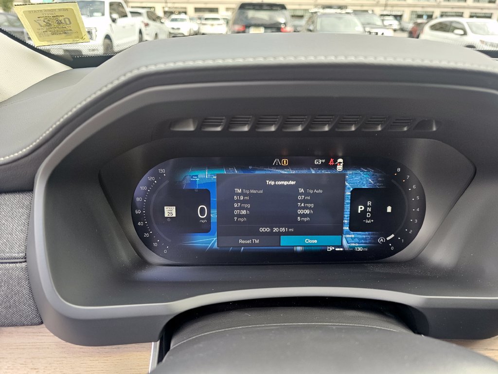Certified 2025 Volvo XC90 B5 Core AWD/4WD image 41