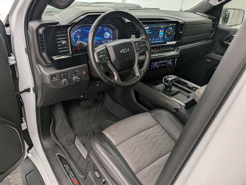 Used 2023 Chevrolet Silverado 1500 ZR2 image 2
