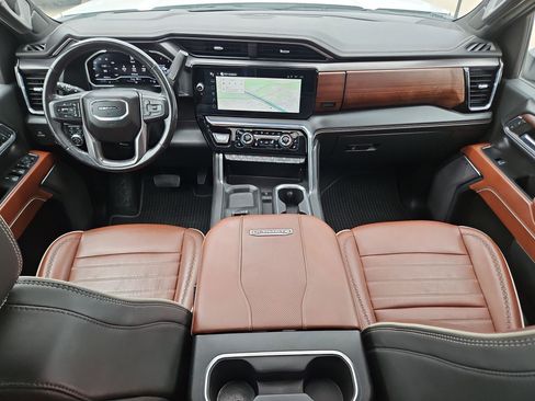 Certified 2024 GMC Sierra 2500 Denali Ultimate w/ Max Trailering Package image 17