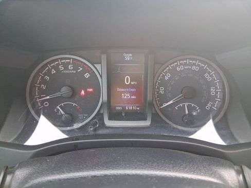 Used 2021 Toyota Tacoma TRD Off-Road w/ Technology Package image 15