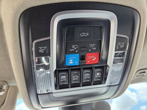 Used 2025 RAM 1500 Tungsten AWD/4WD image 38