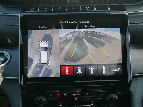 New 2025 Jeep Grand Cherokee Overland w/ Adv Protech Group III image 34