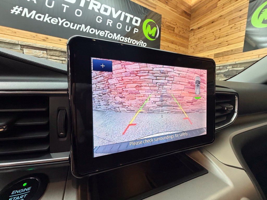 Used 2020 Ford Explorer XLT w/ Equipment Group 202A AWD/4WD image 35