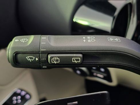 New 2025 Mercedes-Benz GLA 250 4MATIC image 16