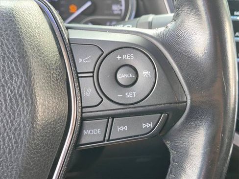 Used 2019 Toyota Camry SE w/ Convenience Package FWD image 5