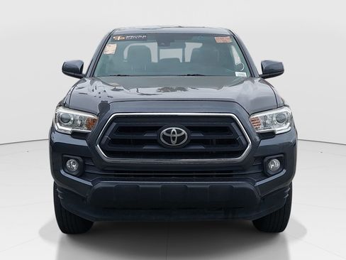 Used 2020 Toyota Tacoma SR5 RWD image 2