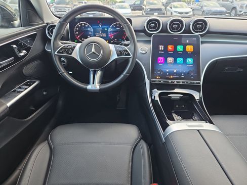Used 2025 Mercedes-Benz C 300 4MATIC Sedan image 28