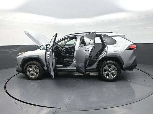 Used 2024 Toyota RAV4 XLE FWD image 41