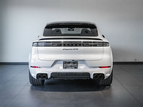 New 2026 Porsche Cayenne GTS image 6
