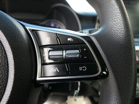 Used 2023 Kia Forte LXS image 16