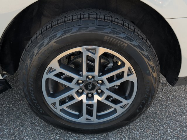 Used 2025 Ford Expedition Active AWD/4WD image 31
