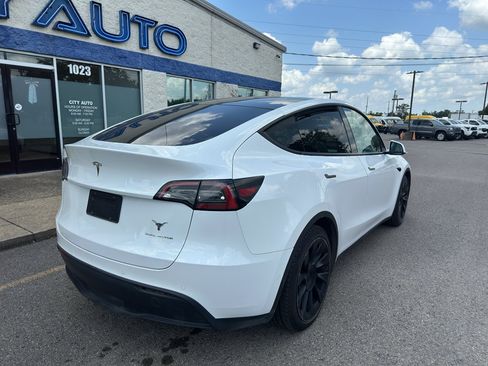 Used 2021 Tesla Model Y Long Range AWD/4WD image 4