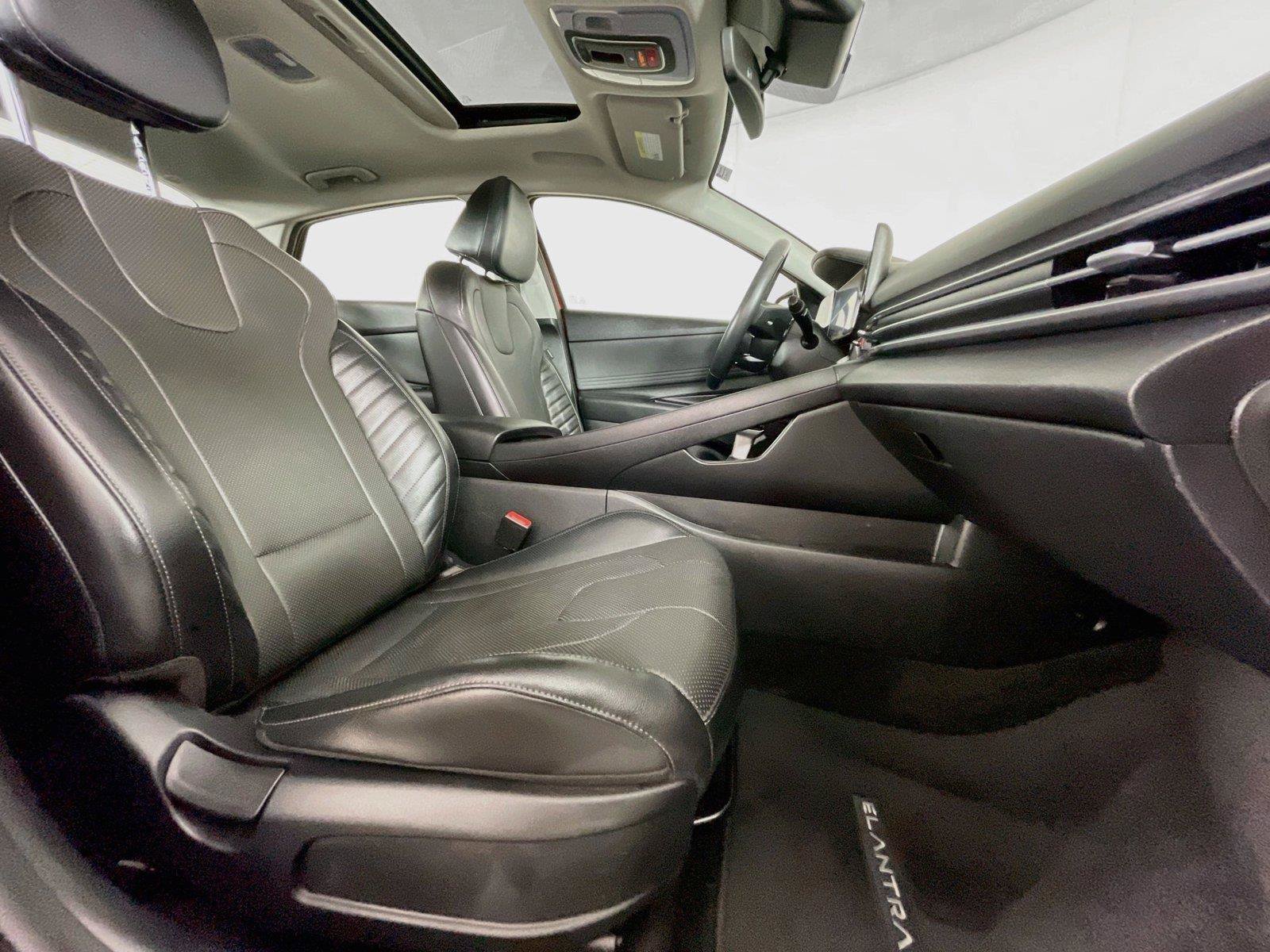 Used 2023 Hyundai Elantra Limited FWD image 31