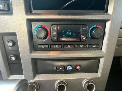 Used 2004 HUMMER H2 w/ Preferred Equipment Group AWD/4WD image 21