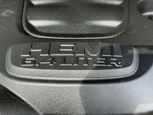 Used 2024 RAM 2500 Tradesman w/ Chrome Appearance Group AWD/4WD image 13